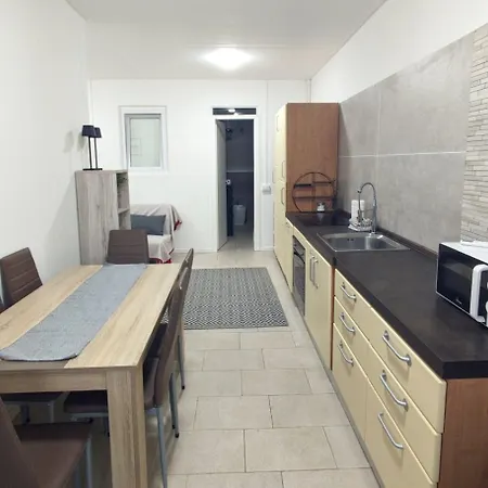 Workx Hotel apartamentowy 3*