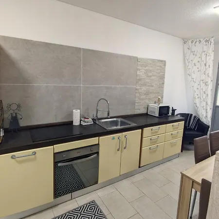 Апарт-отель Workx Castelnuovo (Mantua)