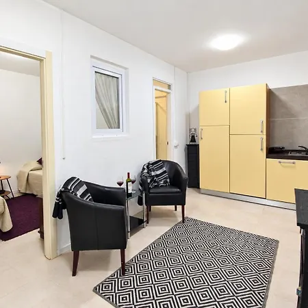 Workx Hotel apartamentowy Castelnuovo (Mantua)